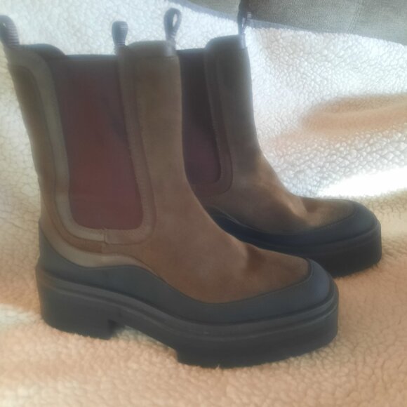 Sam Edelman Chelsea Boots Size 7 - Picture 2 of 6